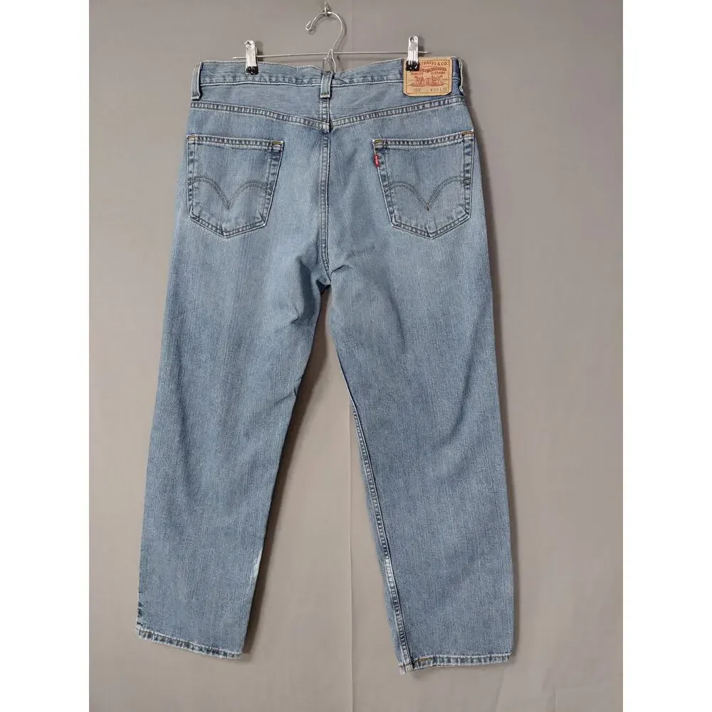 Levis fit tip